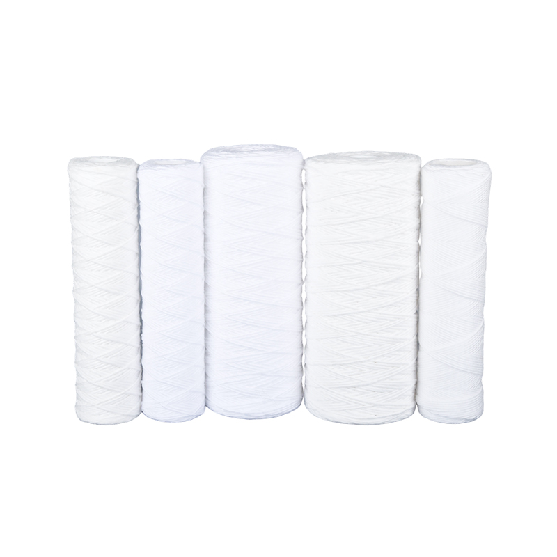 Elemento filtrante de agua envolvente